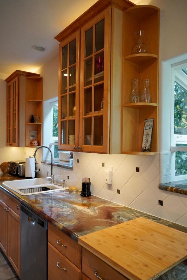 Cozy Family Hideaway, Sleeps 8, 4 Tv'S Yard, Shops Villa ซิมิวัลเลย์ ภายนอก รูปภาพ