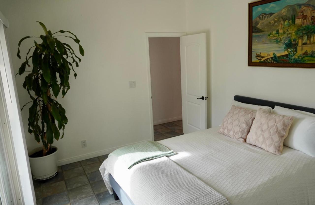 Cozy Family Hideaway, Sleeps 8, 4 Tv'S Yard, Shops Villa ซิมิวัลเลย์ ภายนอก รูปภาพ