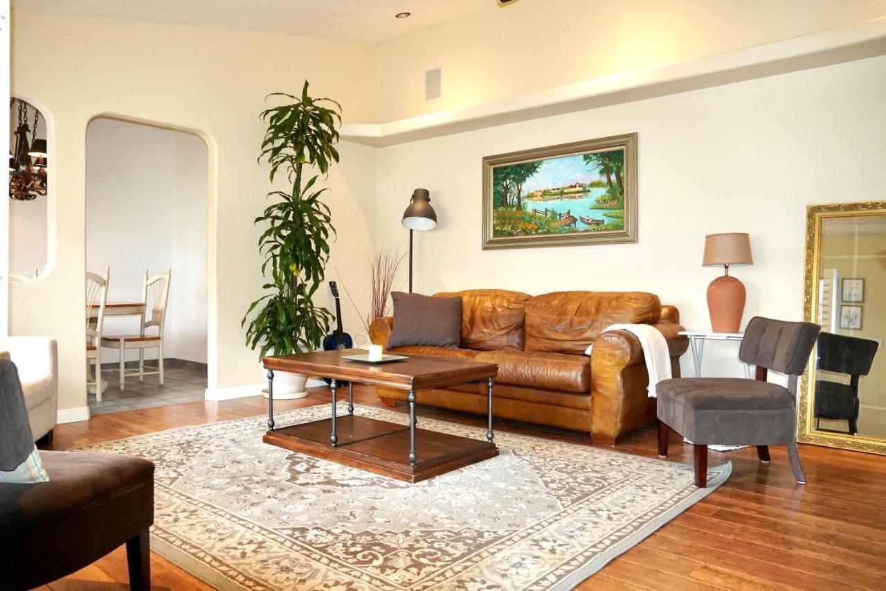 Cozy Family Hideaway, Sleeps 8, 4 Tv'S Yard, Shops Villa ซิมิวัลเลย์ ภายนอก รูปภาพ