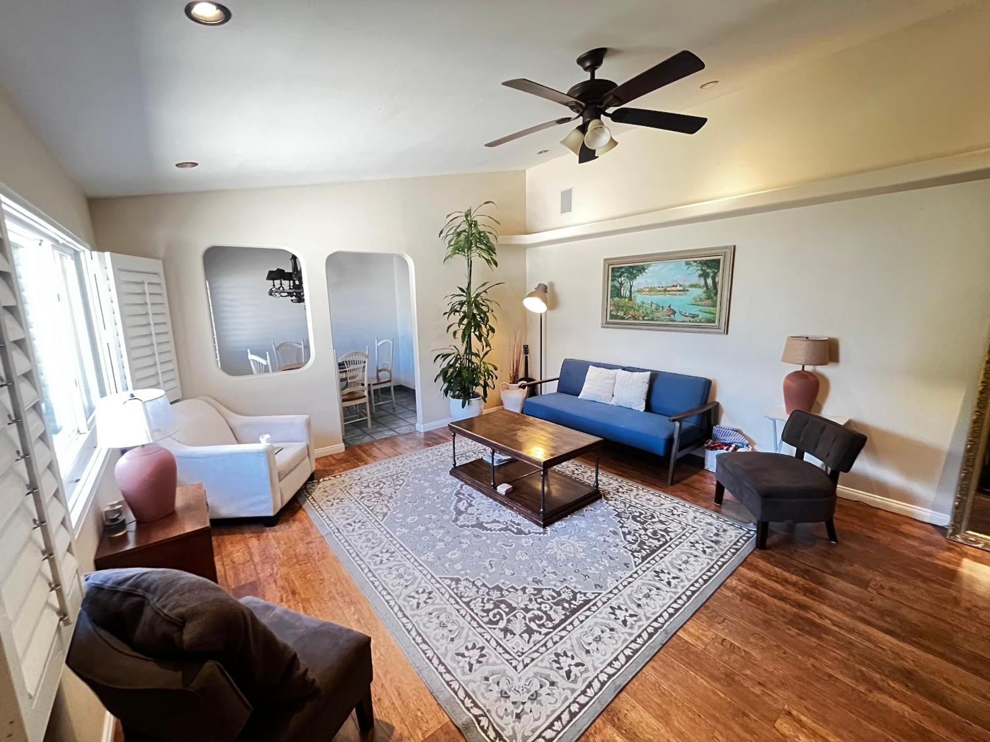 Cozy Family Hideaway, Sleeps 8, 4 Tv'S Yard, Shops Villa ซิมิวัลเลย์ ภายนอก รูปภาพ